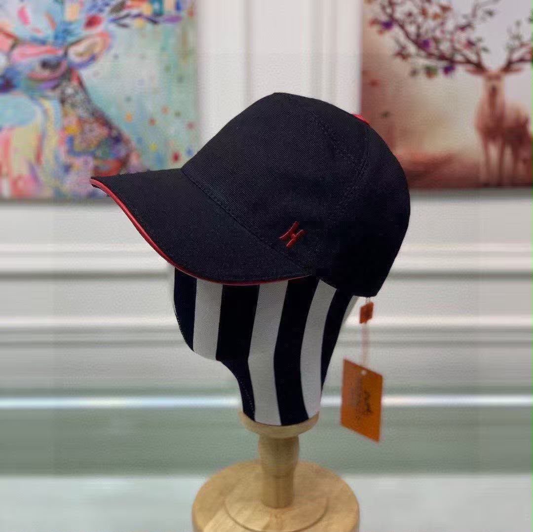 Hermès Cap - Navy & Red