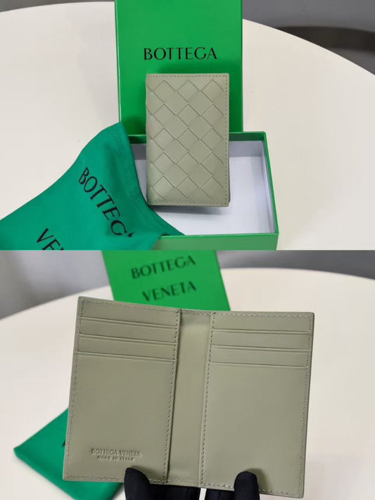 Bottega Veneta Woven Wallet - Beige