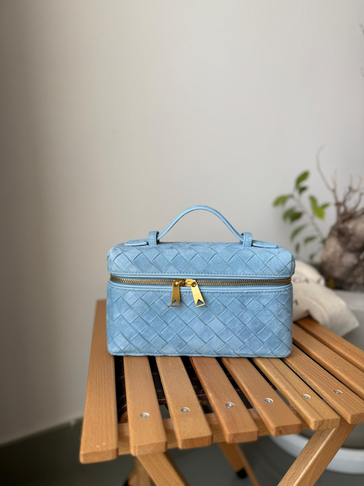 Bottega Veneta Woven Vanity Makeup Bag - Light Blue