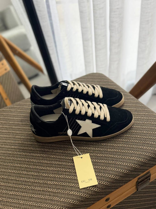 Golden Goose Sneakers - 