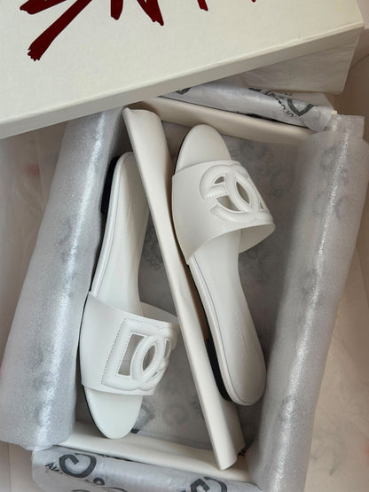 Dolce & Gabbana Slippers - White