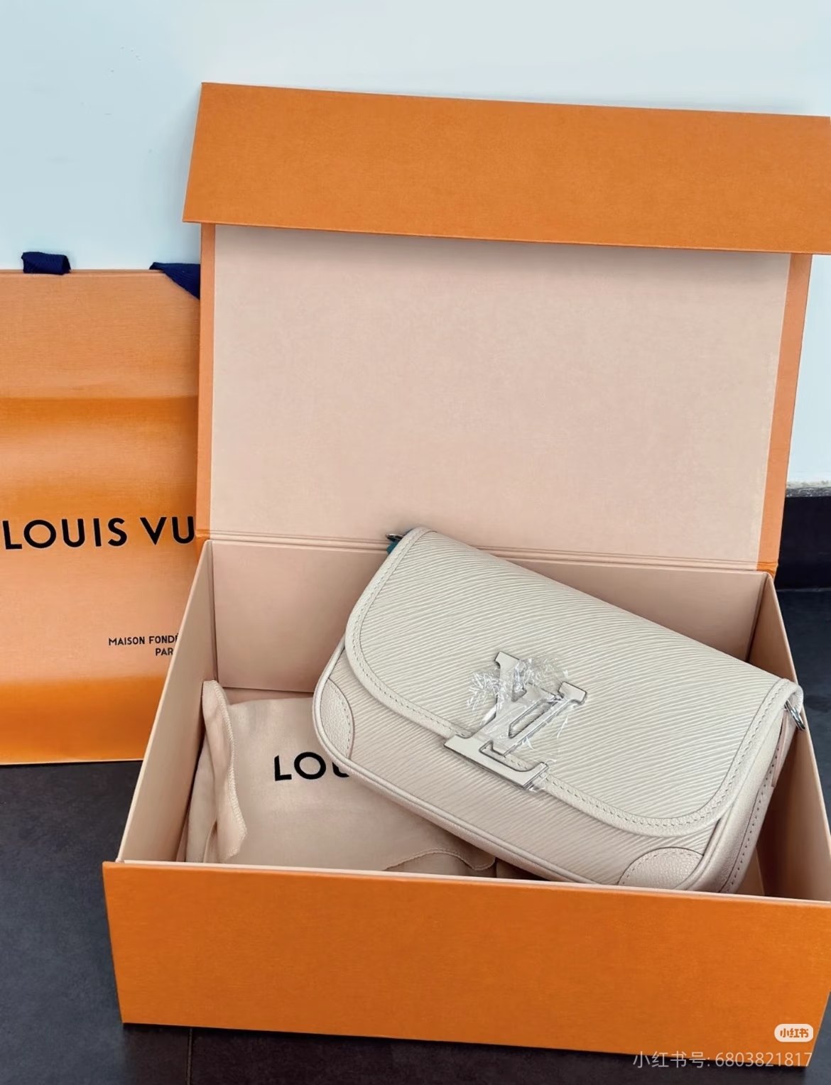 Louis Vuitton Crossbody Bag - White