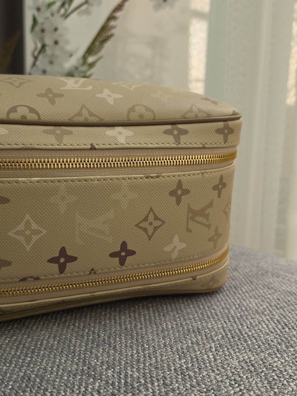 Louis Vuitton Makeup Bag - Beige Monogram