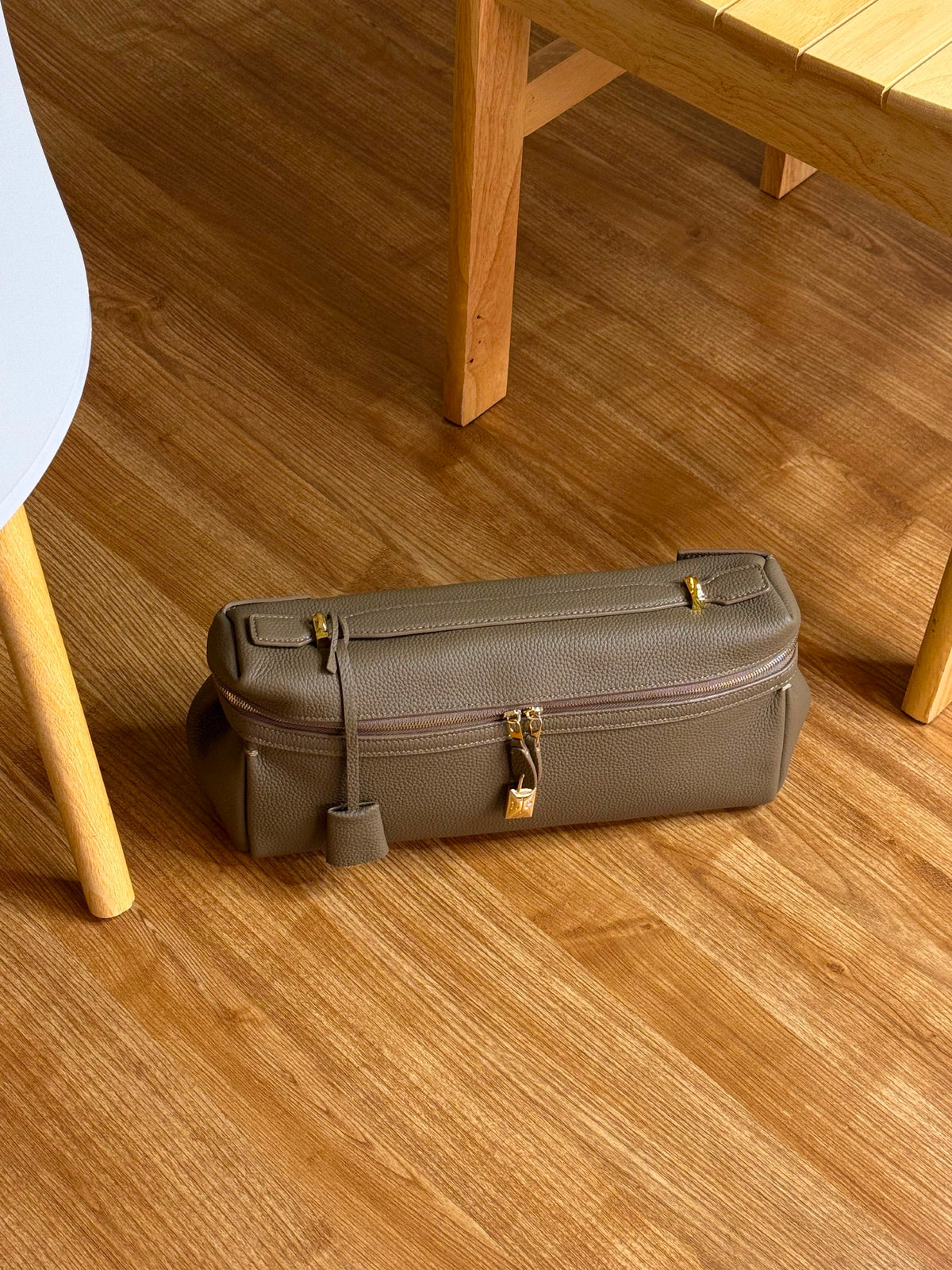 Loro Piana Makeup Bag - Grey