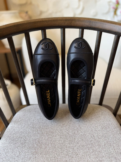 Chanel Slippers - Black