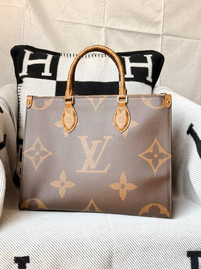 Louis Vuitton Hand Bag - 