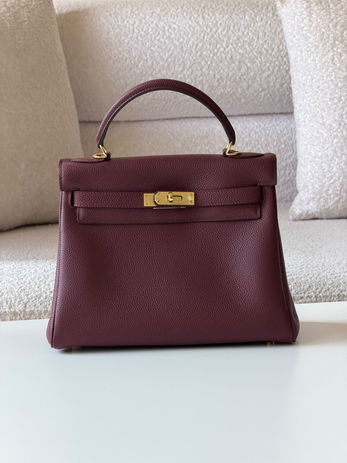 Hermès Kelly Handbag - Burgundy