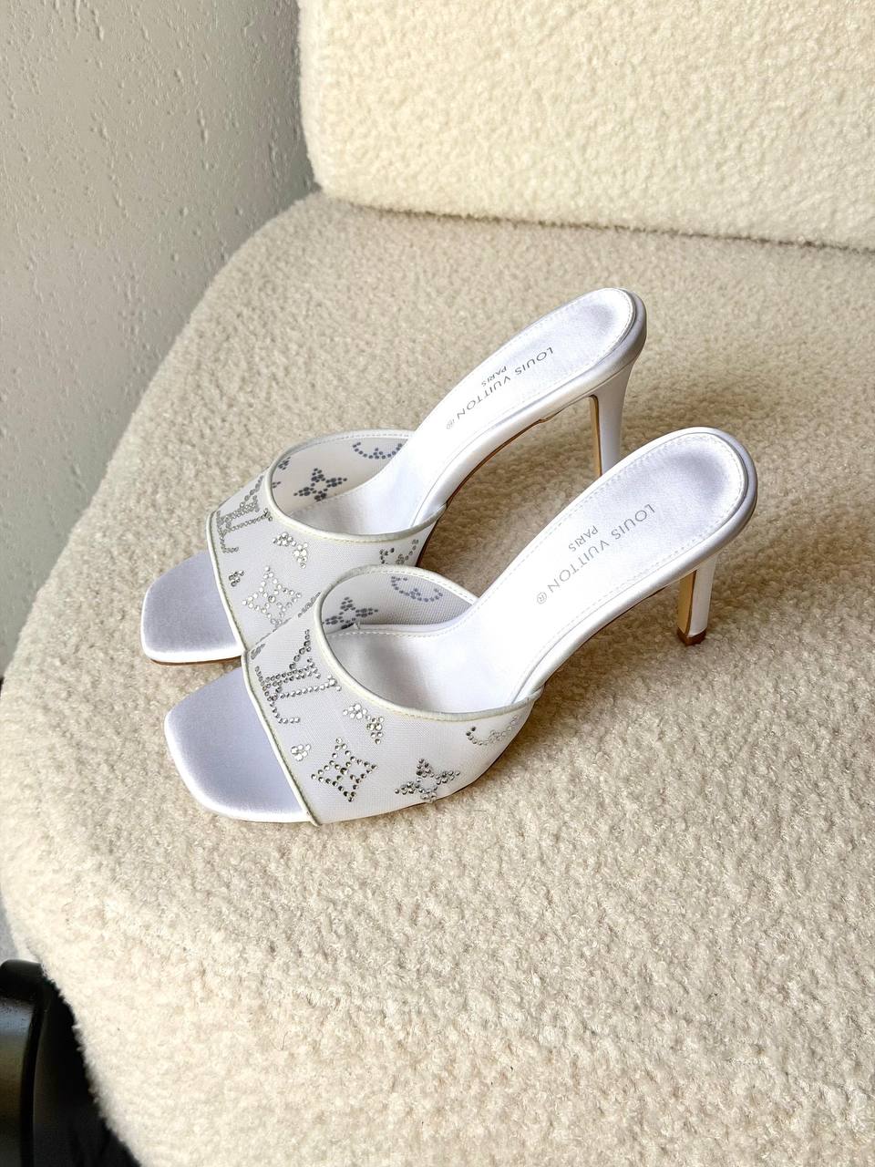 Louis Vuitton Heels - 