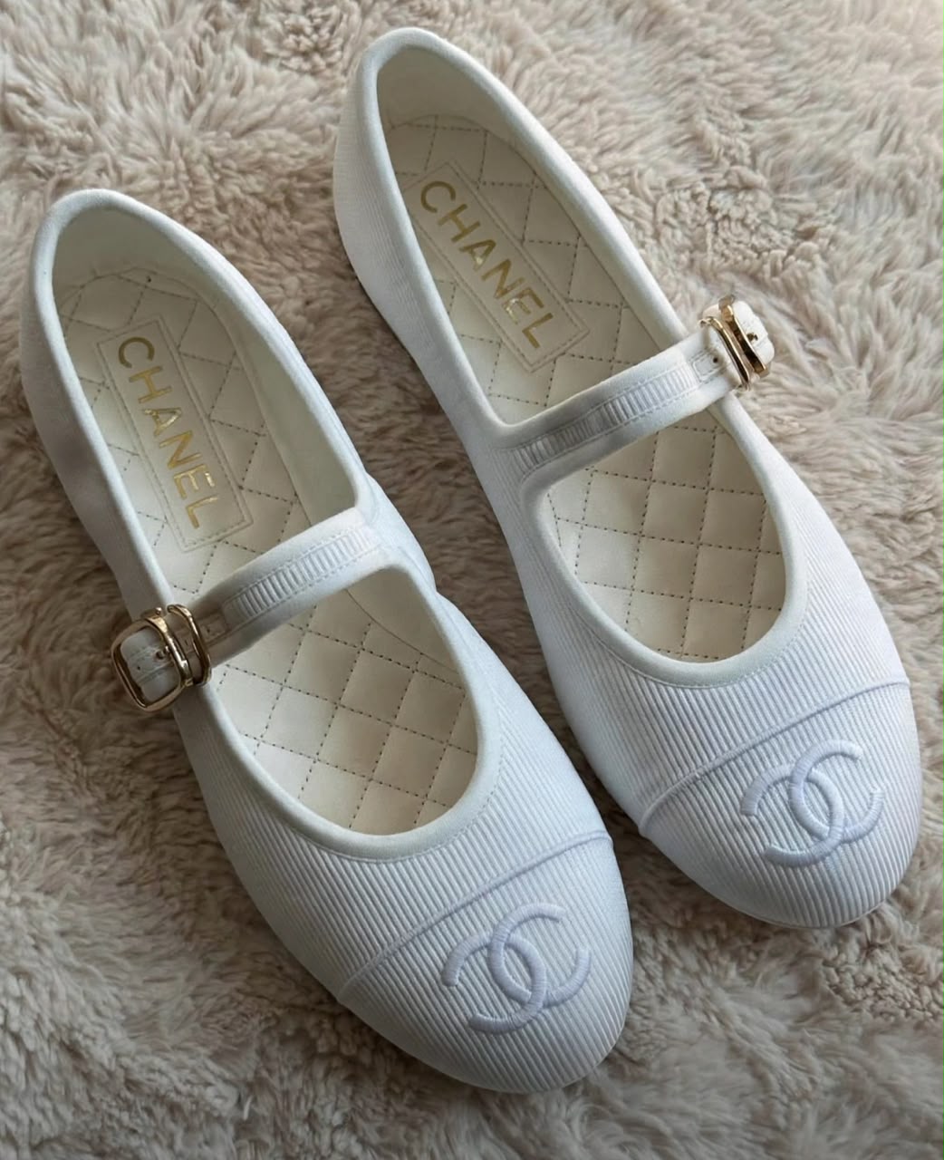 Chanel Ballerina - White