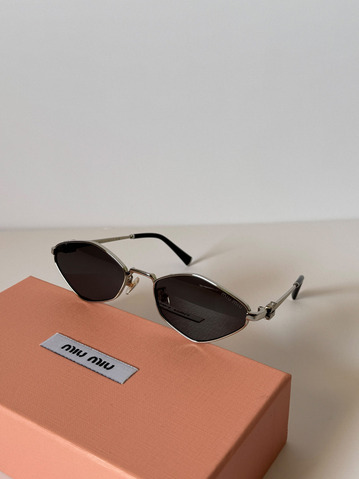 Miu Miu Cat-Eye Sunglasses - 