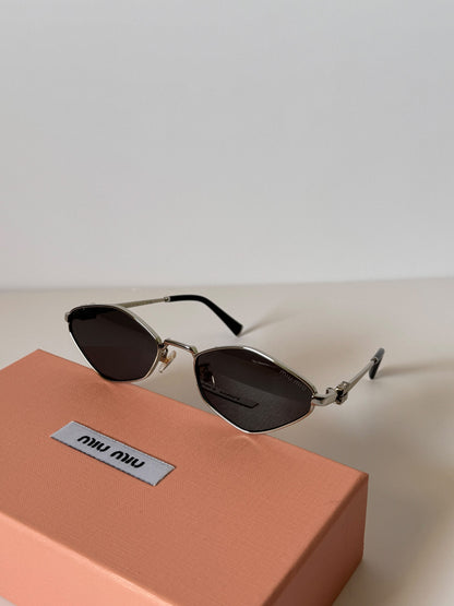 Miu Miu Cat-Eye Sunglasses - 