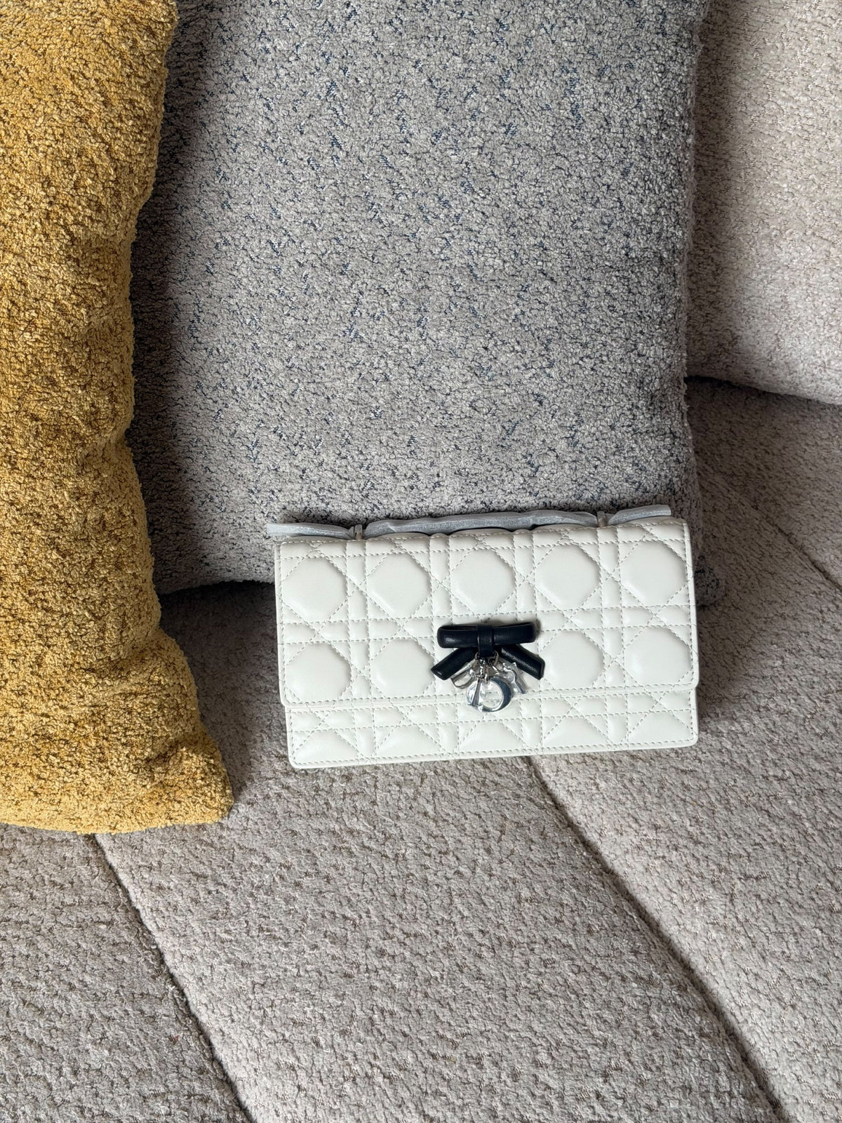Dior Quilted Bow Handbag - White