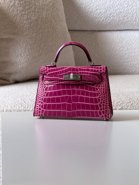 Hermès Mini Kelly Handbag - Purple Embossed