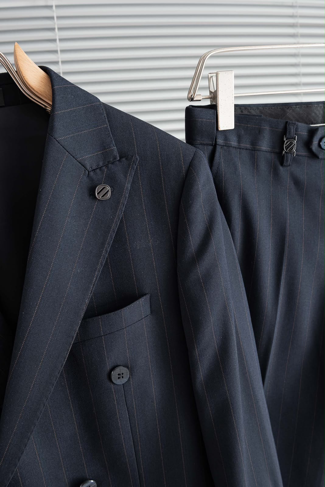 Ermenegildo Zegna Pinstripe Double-Breasted Suit - Navy